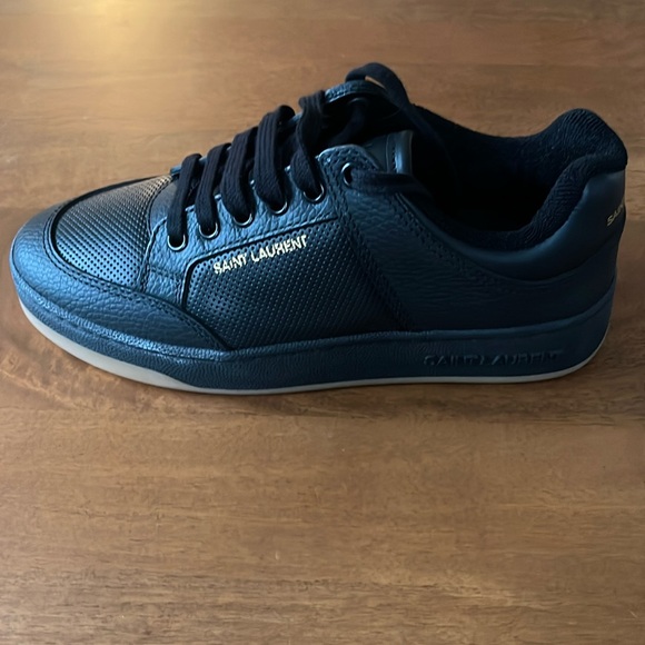 New in Box Saint Laurent SL/61 sneakers in perforated leather size 7 - Picture 7 of 12